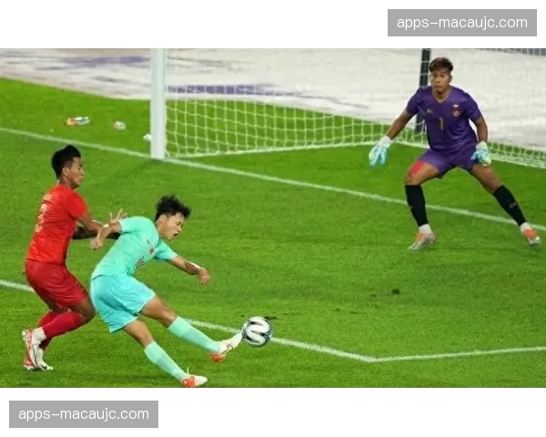 申花半数主力遭遇伤病 李可吴曦米内罗盖伊特谢拉集体伤停