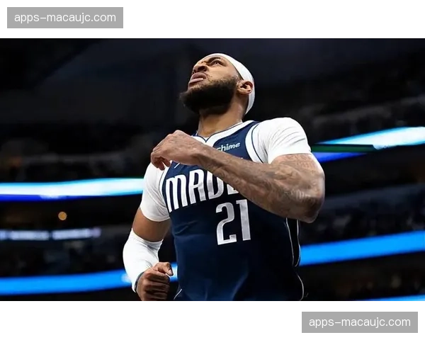 独行侠内线轮换捉襟见肘 加福德轮休莱弗利手术恢复期漫长