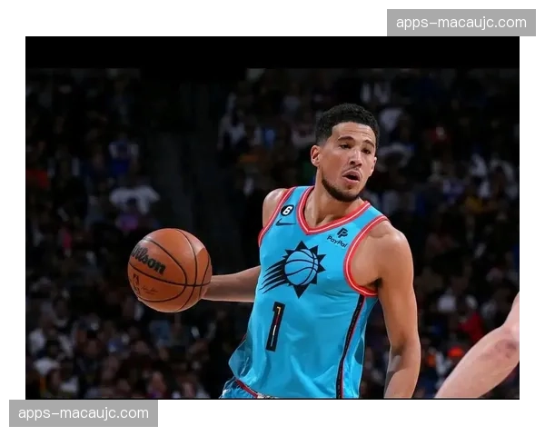 布克生涯总得分突破18000分大关 太阳后卫进入历史得分榜前列